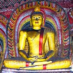 Dambulla temple buddha statue